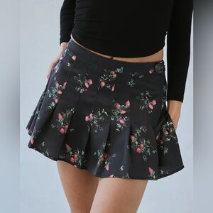 NWOT UO Kimchi Blue Kit Button Waist Pleated Mini Skirt